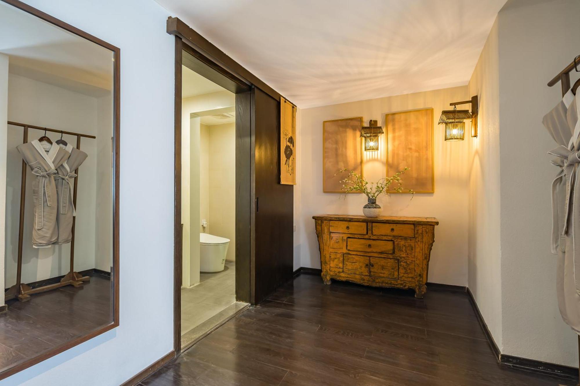 Dasein Youlan Hotel-near The Forbidden City, Tiananmen Square, Guijie Street, Beihai Park, Jingshan Park, And Yonghe Temple Hotel 4*